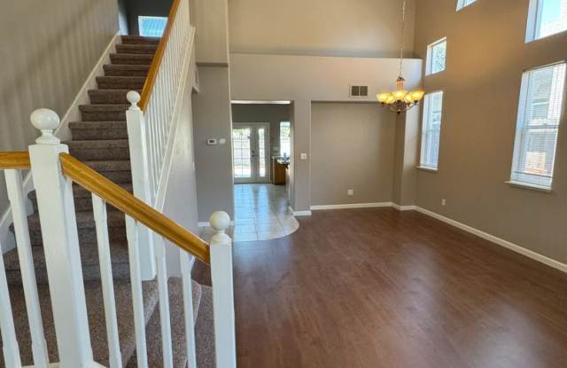Great 4/2.5 In Rocklin!! Cul-De-Sac!!! Gallery 3