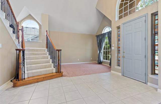8304 Fountain Springs Drive Gallery 4