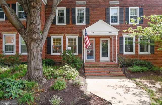 2874 S Buchanan St - 2874 South Buchanan Street, Arlington, VA 22206