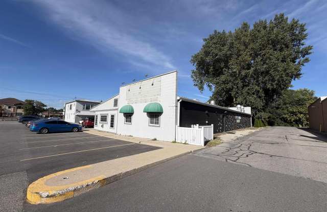 508 W Lincoln Avenue Gallery 4