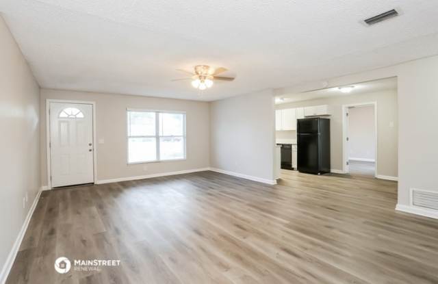 439 Blairmore Boulevard West Gallery 4