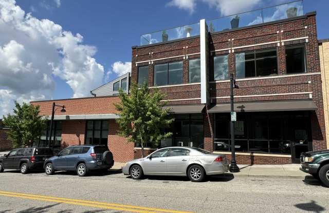 1710 Wyandotte Street Gallery 1