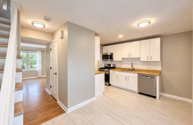 2637 Oakshire Court Gallery 3