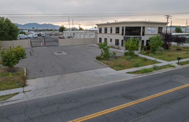 5568 S 300 W - 5568 300 West, Murray, UT 84107 5568 S 300 W - 5568 300 West, Murray, UT 84107