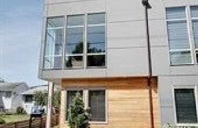 3007 60th Ave SW - 3007 60th Avenue Southwest, Seattle, WA 98116