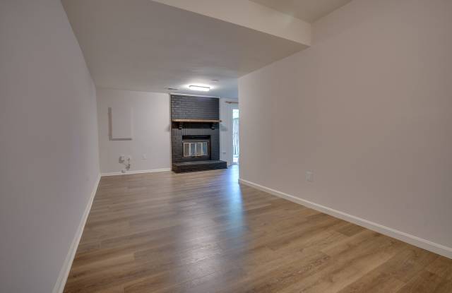14582 Truro Parish Court - LL Suite Gallery 2