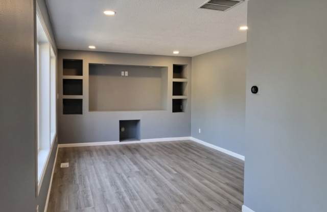 2114 Southeast 60th Avenue - 2114 Southeast 60th Avenue, Hillsboro, OR 97123