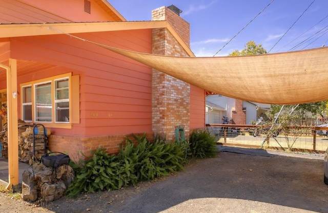 944 Clover Drive Gallery 1