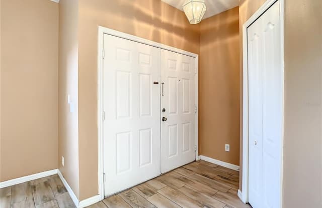 1404 LONGVILLE CIRCLE Gallery 4