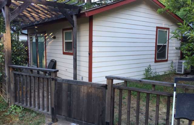 740 North Pine Street Unit #b - 740 North Pine Street, Ukiah, CA 95482