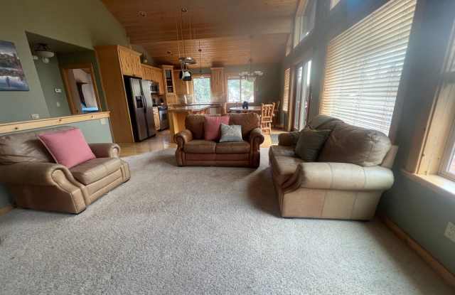 Truckee long term rental, furnished, above Donner Lake - 13734 Olympic Drive, Truckee, CA 96161