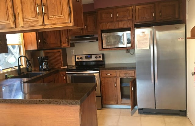407 University Blvd - 407 University Boulevard, Glassboro, NJ 08028