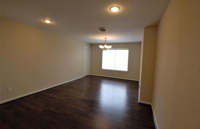 1330 Ashwood Drive Gallery 4