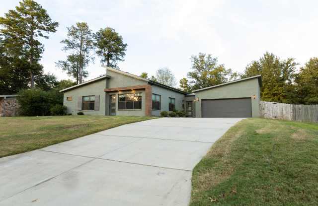 902 Desoto Dr photos photos