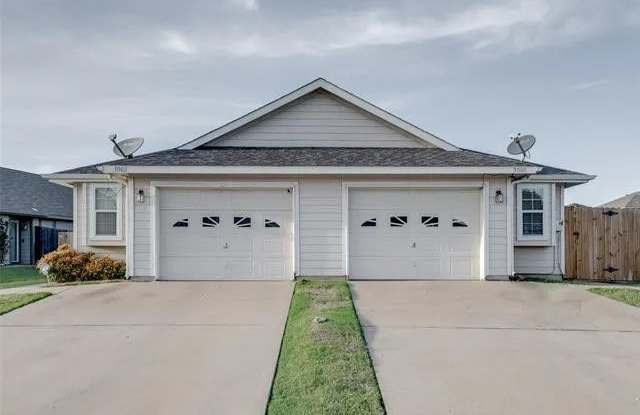 5000 Mountain Spring Trail - 5000 Mountain Spring Trail, Fort Worth, TX 76123