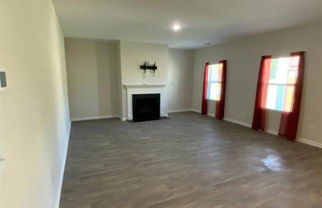 1044 Fairfield Drive Gallery 4