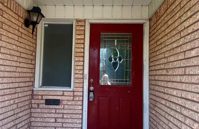 2467 Garfield Avenue Gallery 2