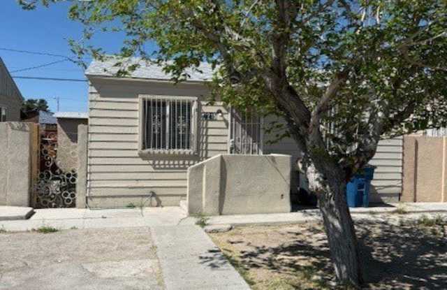 2215 Daley Street photos photos