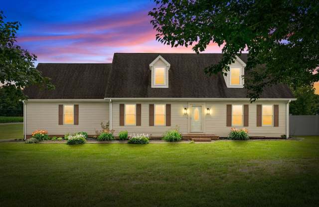 Stunning 3 Bedroom House in Cadiz - Sitting on nearly an Acre! Gallery 1