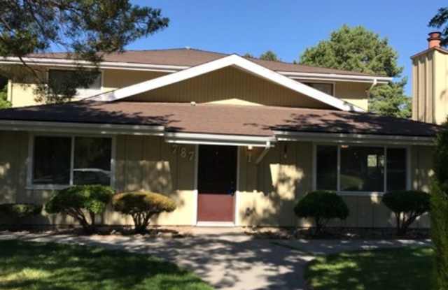 787 Meadows Drive #1 photos photos