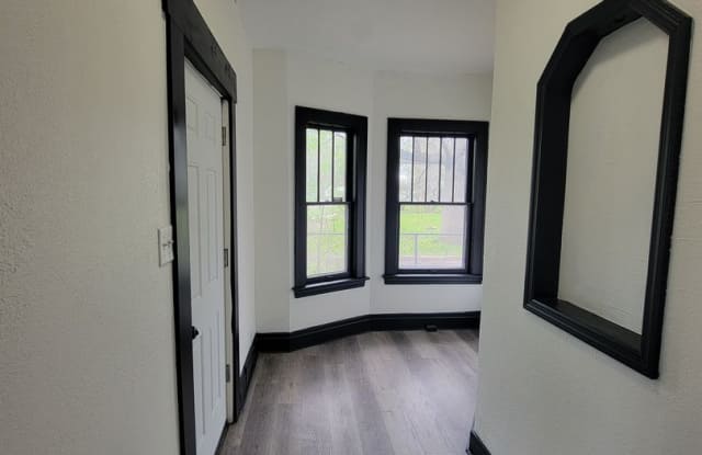 Beautifully Updated 5-Bedroom, 2-Bathroom Home – $1,795/Month | Accepting Section 8 Gallery 4