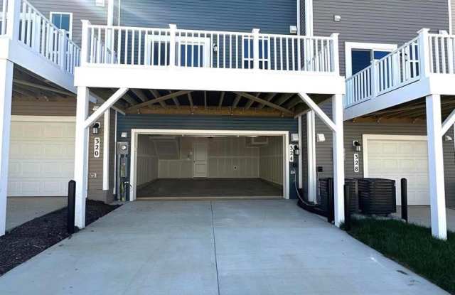324 WATERCOURSE DR. Gallery 3
