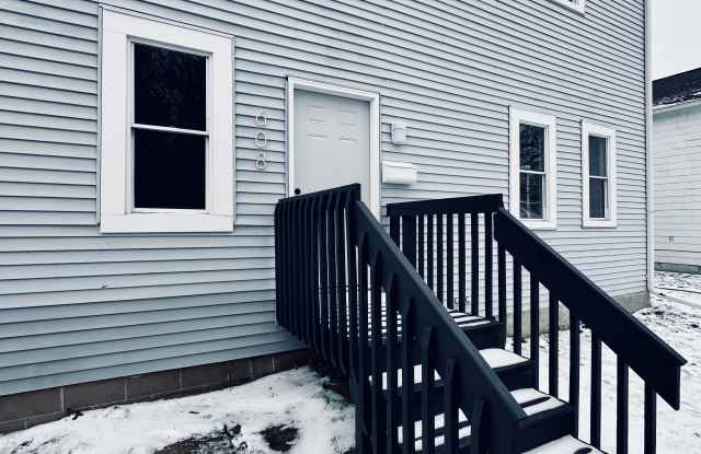 608 E Bridge St photos photos