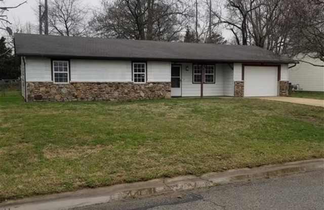 907  SE H  ST - 907 Southeast H Street, Bentonville, AR 72712