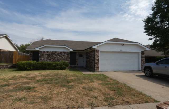 8248 Meadowbrook Drive - 8248 Meadowbrook Drive, Watauga, TX 76148