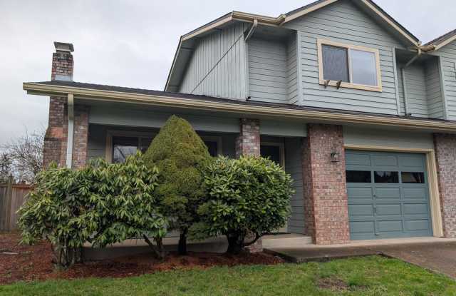 Great 2 bed/1 bath duplex with fenced in yard! photos photos