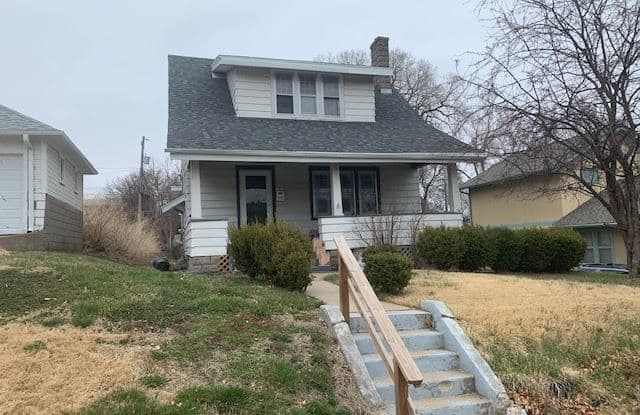 4720 Wakeley St - 4720 Wakeley Street, Omaha, NE 68132