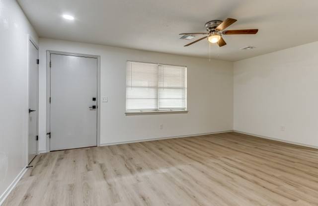 4115 Southeast 14th Street - 4115 Southeast 14th Street, Del City, OK 73115 4115 Southeast 14th Street - 4115 Southeast 14th Street, Del City, OK 73115