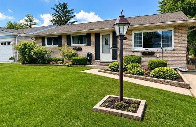 39752 Edmundton Drive Gallery 2