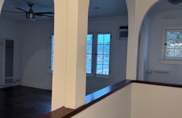 1951 3/4 Argyle Avenue - 1951 3/4 Argyle Avenue, Los Angeles, CA 90068