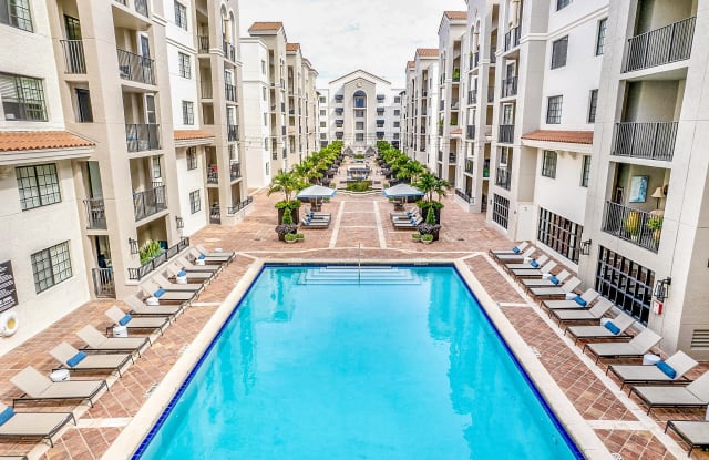 Gables Grand Plaza Apartments Gallery 3