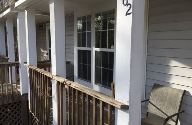 162 Oxbo Rd - 162 Oxbo Road, Roswell, GA 30075