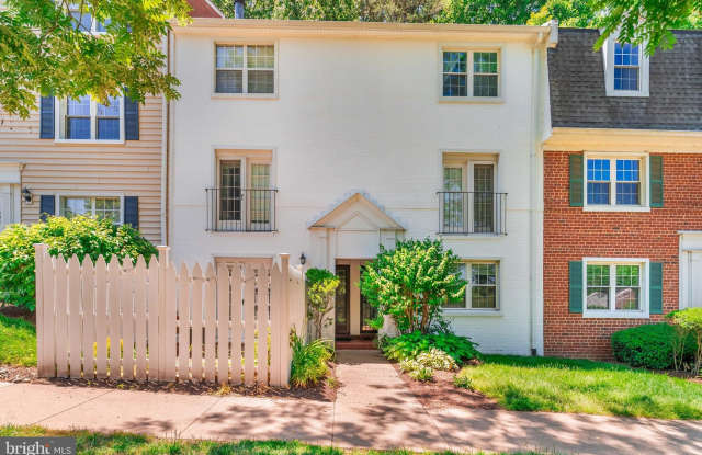4635-A 28TH Road S Gallery 3