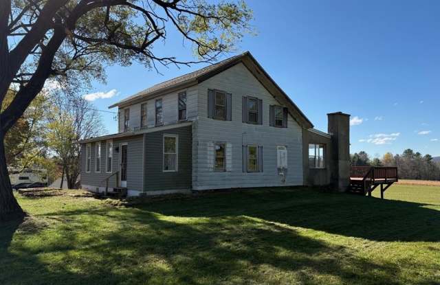 635 Putnam Rd photos photos