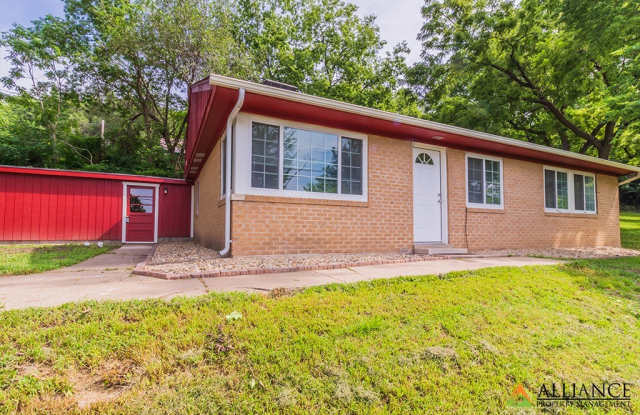 Close to Aggieville & K-State! **Lease from 8/7/26-7/31/27 ONLY!!** photos photos