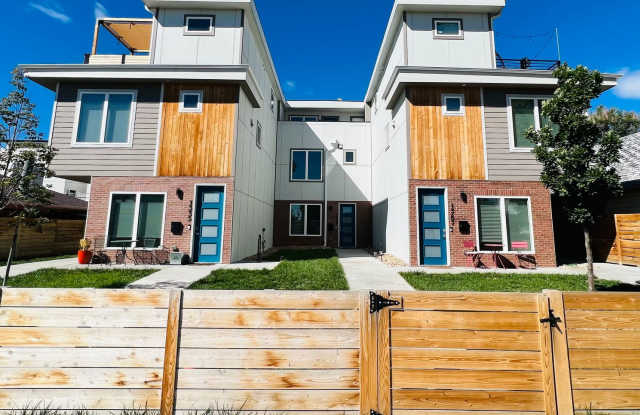 3 Bed 3 1/2 Bath Townhouse in Denver's West Colfax Neighborhood photos photos