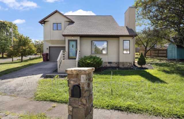 4201 Wayland Blvd - 4201 Wayland Boulevard, Johnson City, TN 37615