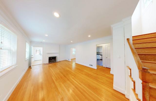 Wonderful 4Bed/3.5Bath in Silver Spring! Gallery 3
