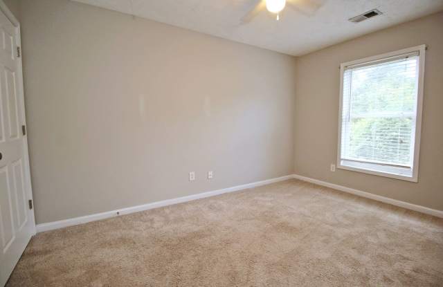 PRE-LEASING for 2026 3 Bedroom, 2.5 bath - Downtown Columbia! Gallery 4