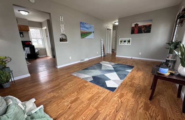 3 bed, 1 1/2 bath Home for rent in Elk Run Heights photos photos