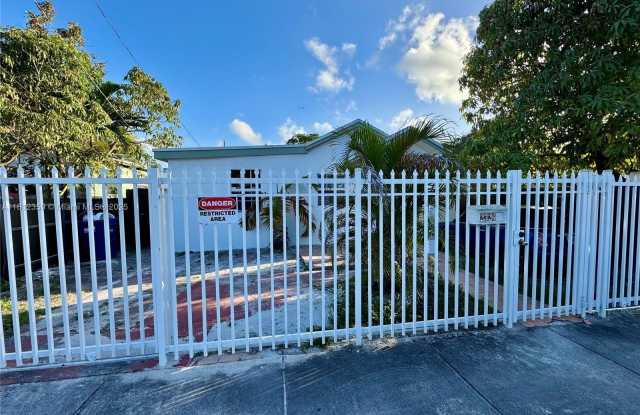 2326 NW 59th St photos photos