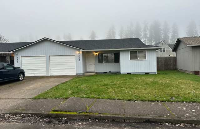 Great single level 2 bed/1bath duplex in Thurston! - 553 South 49th Place, Springfield, OR 97478