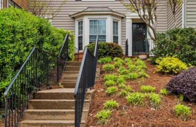 70 Mount Vernon Circle - 70 Mount Vernon Circle, Sandy Springs, GA 30328