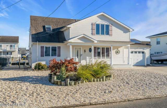 826 Forepeak Drive photos photos