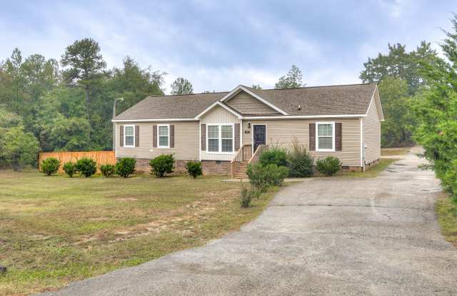 3 Bedroom 2 Bathroom Home in North Augusta Gallery 1