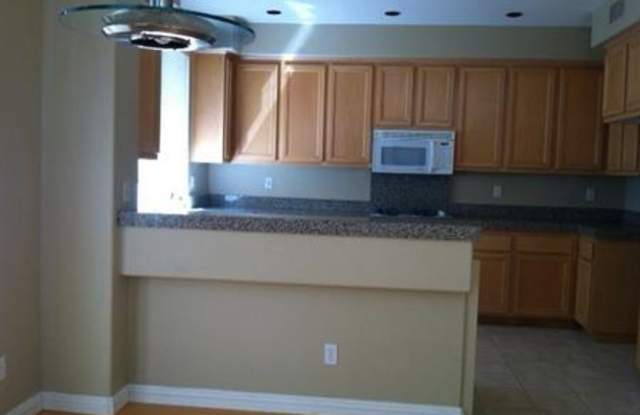 3033 Zimmerman Place Gallery 3